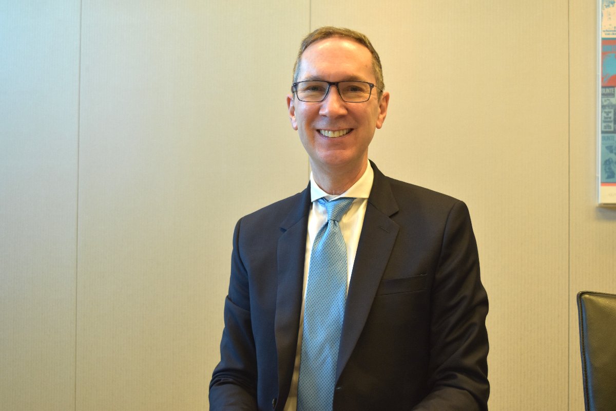 ダニエル・モリス氏