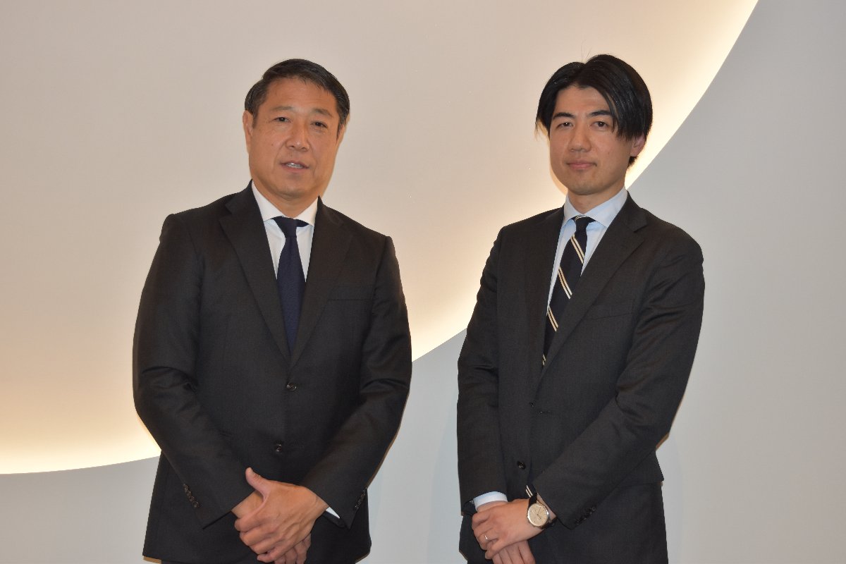 （左から高橋氏、岸本氏）