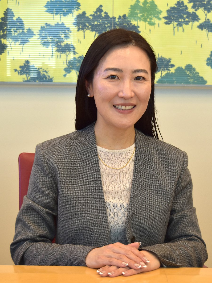 今井菜穂子氏