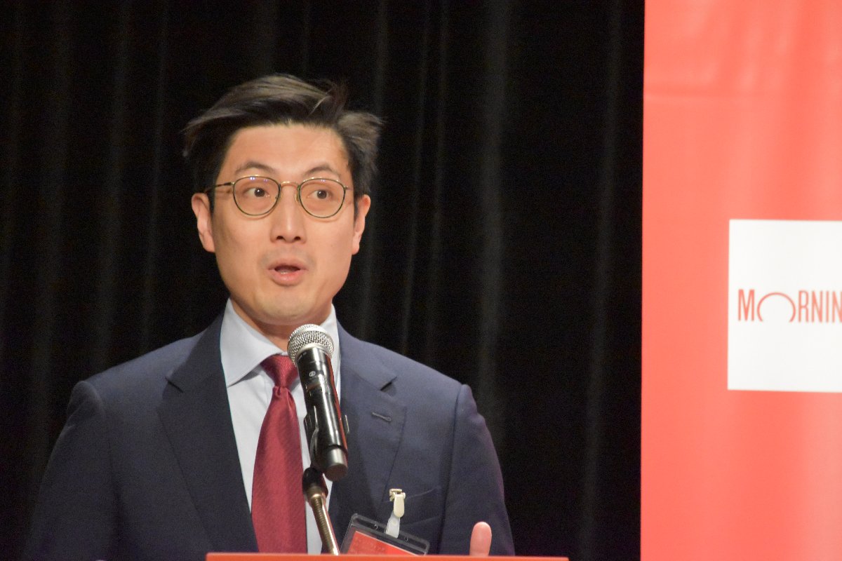 （ウイング・チャン氏）