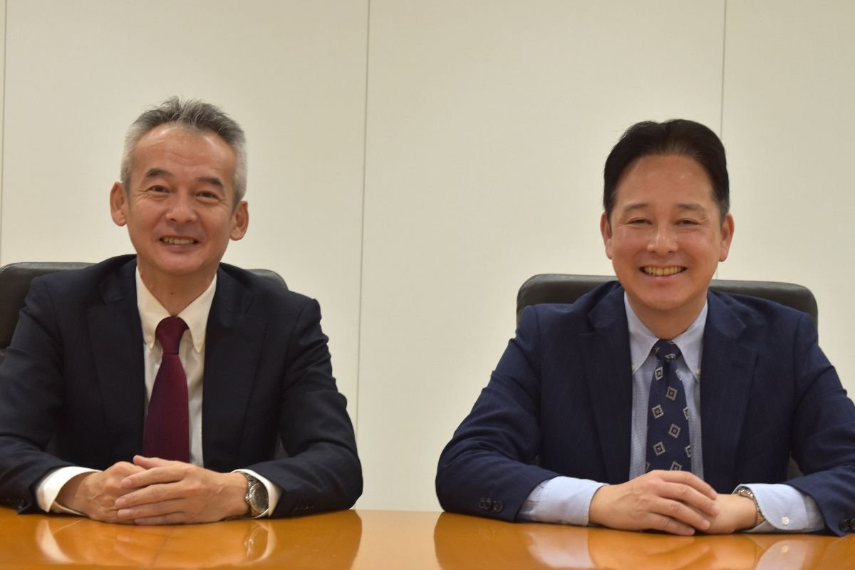 （左から今村主席研究員、川嶋所長）