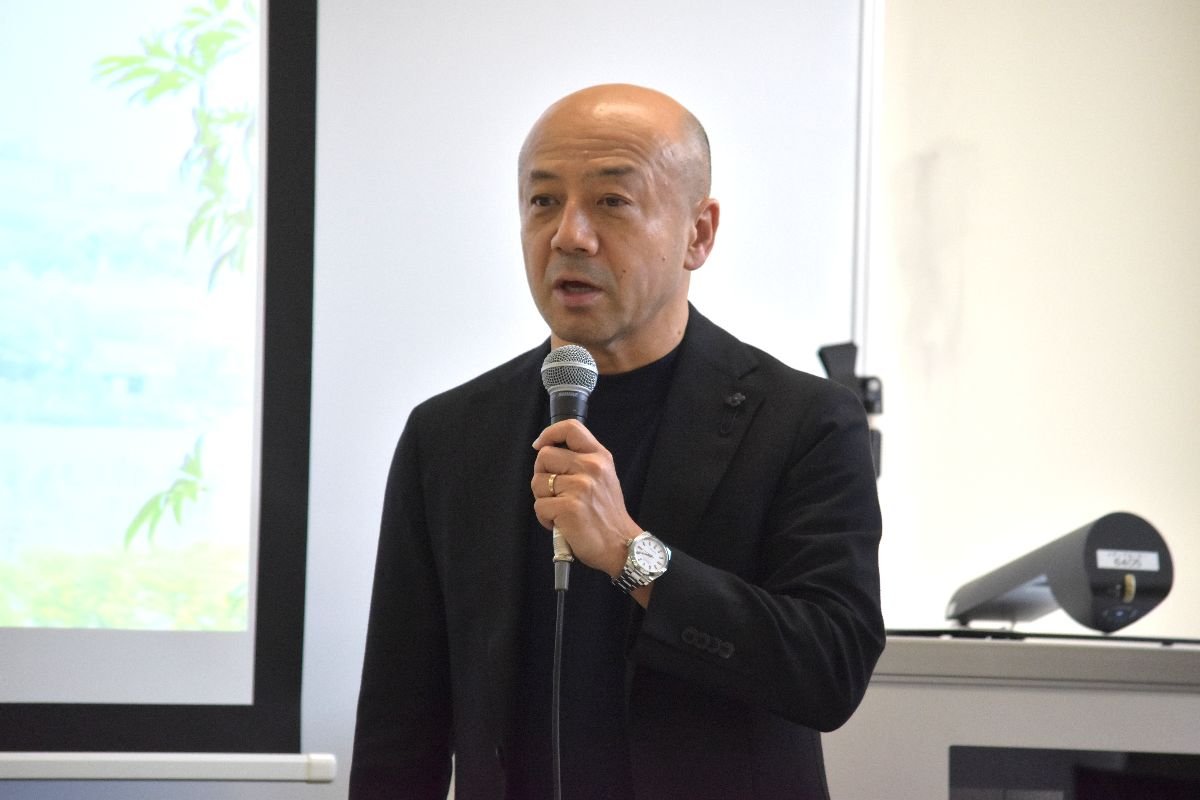 （小泉社長）