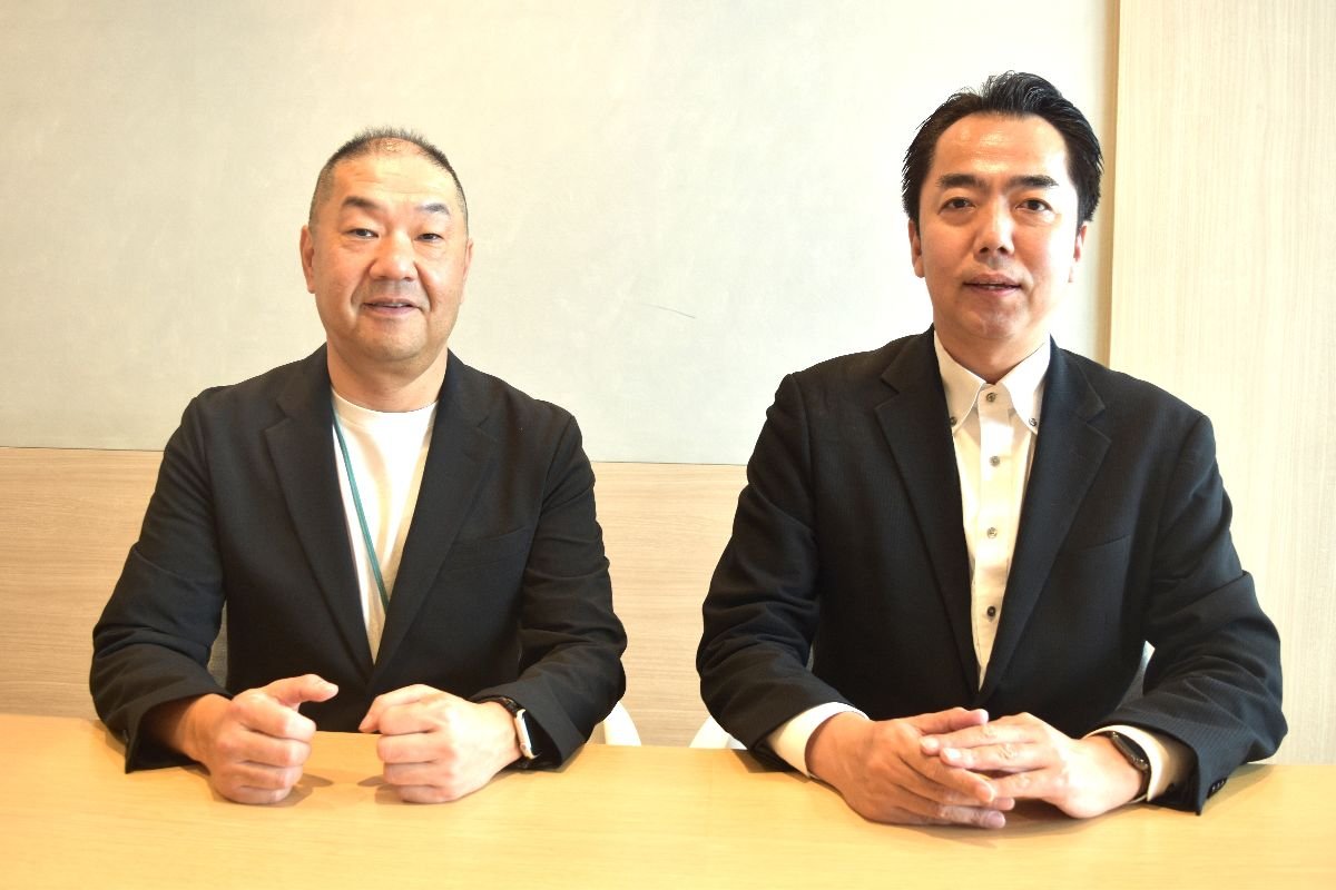 （左から岡田氏、久髙氏）
