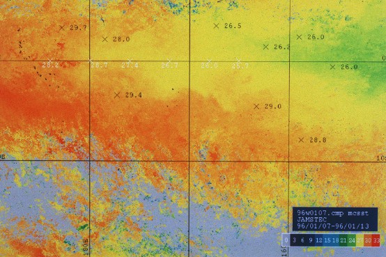 西太平洋の赤道域まで冷水帯が広がるラニーニャ現象をとらえた海水温度分布画像