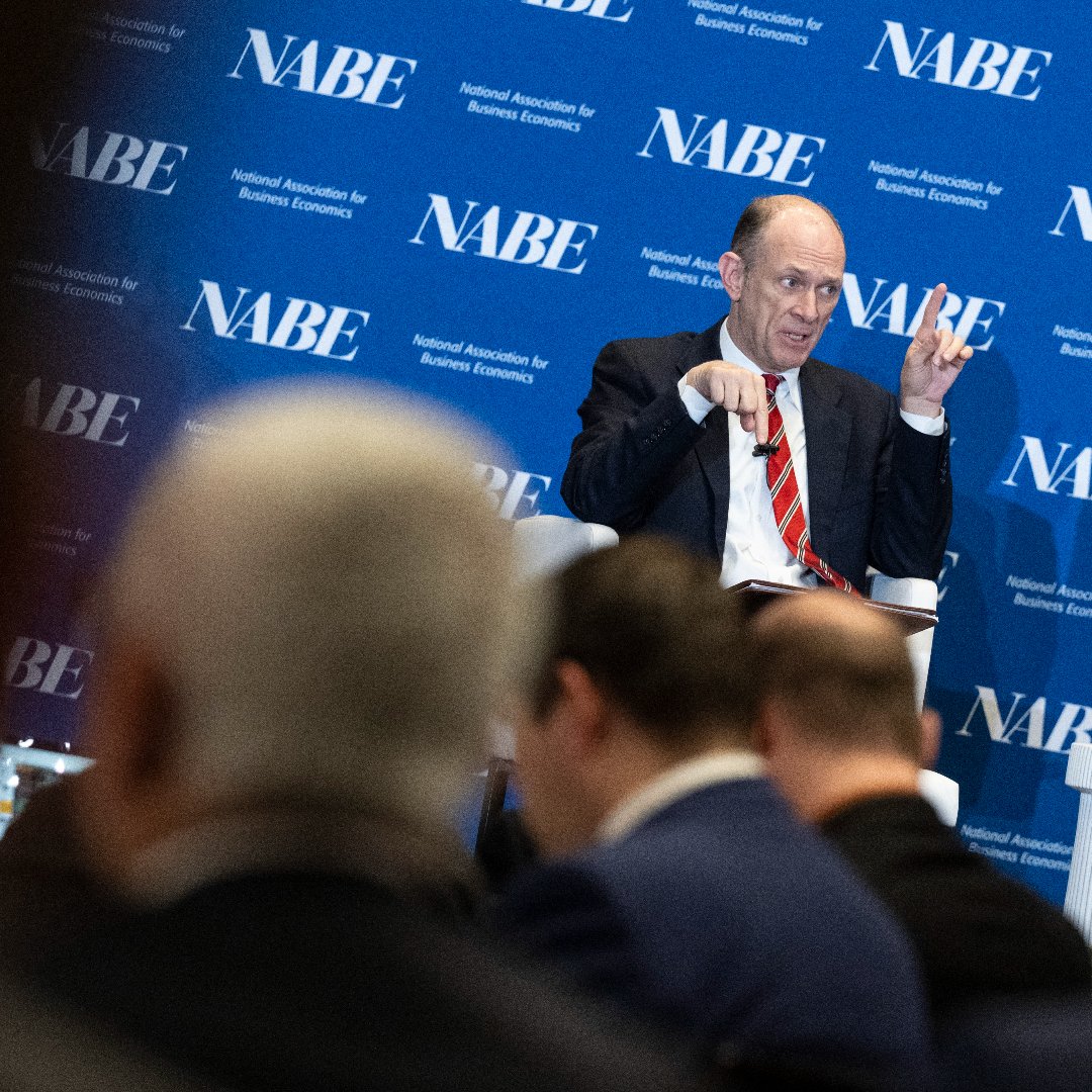 「スタグフレーションの方向」警戒？